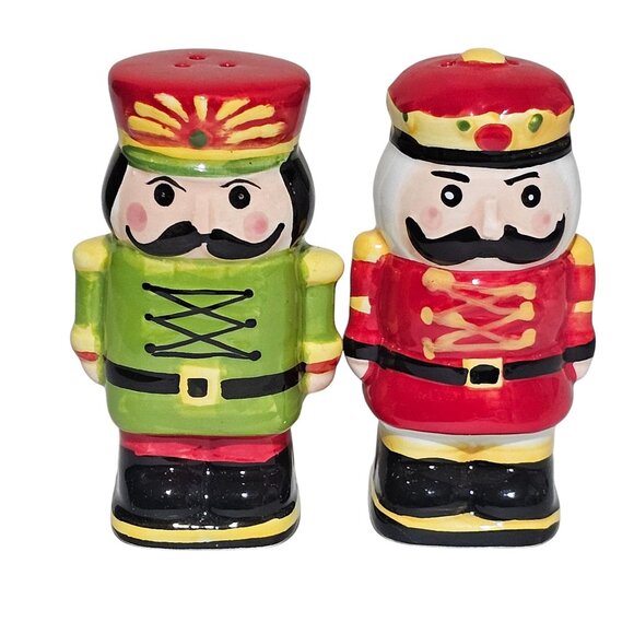 2014 Christmas Nutcracker Salt Pepper Shakers set Christmas decor ceramic - Picture 1 of 8